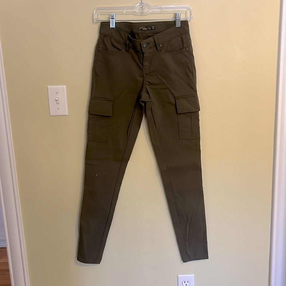 Prana Olive Slim Cargo Skinny Pants